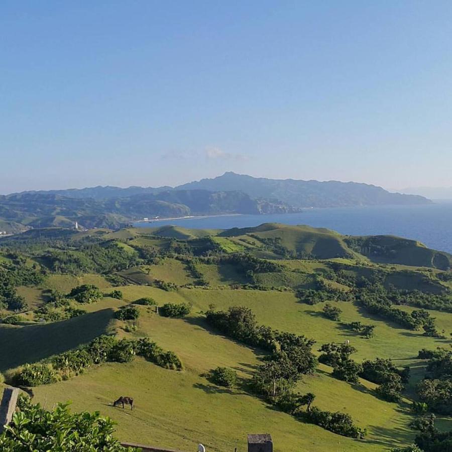 Florabells Iraya Guest House - Batanes バスコ エクステリア 写真