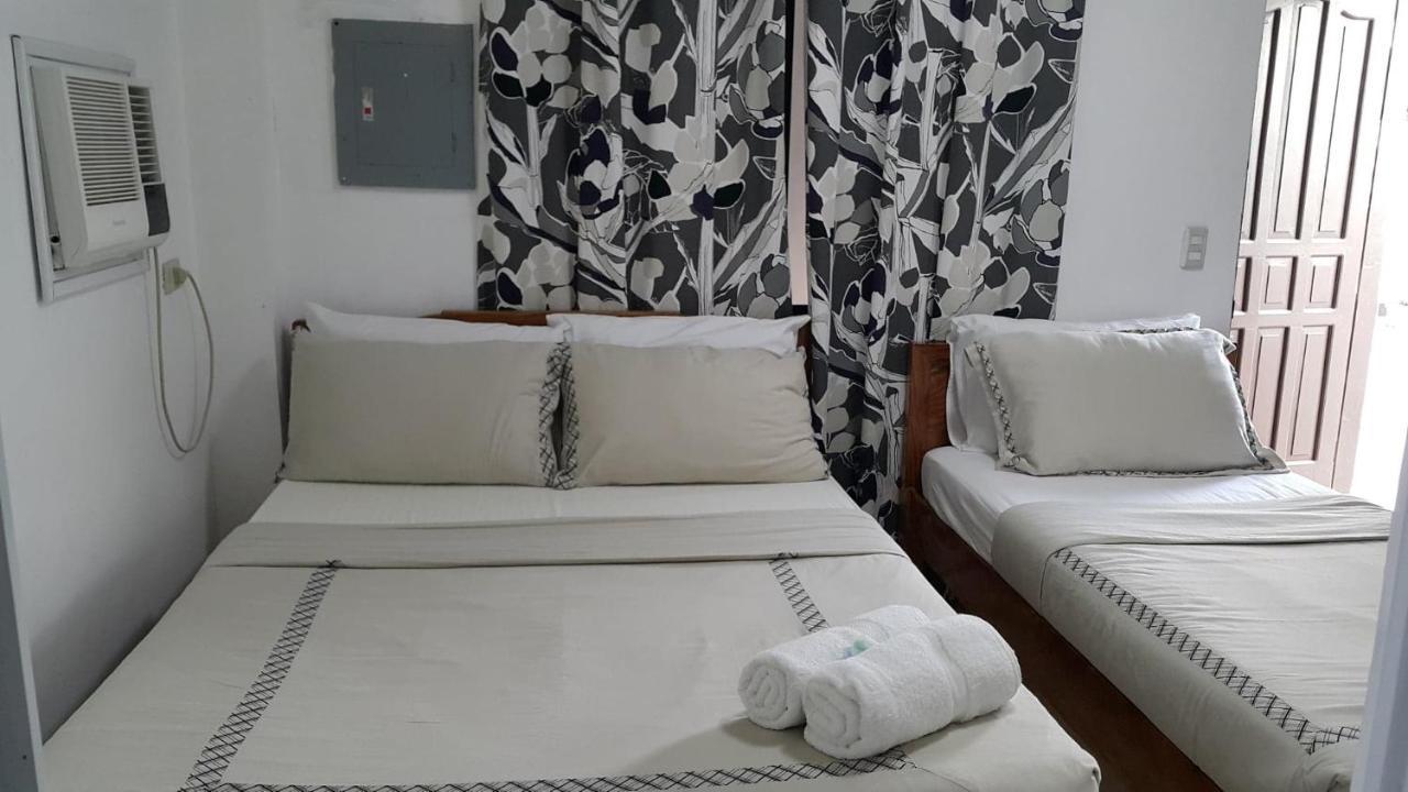 Florabells Iraya Guest House - Batanes バスコ エクステリア 写真